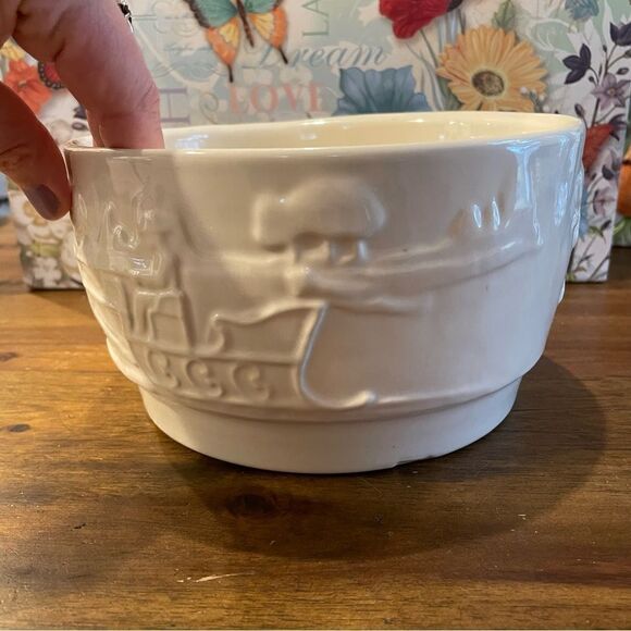 Vintage Haeger pottery Horse drawn sleigh white bow or planter - Picture 10 of 10